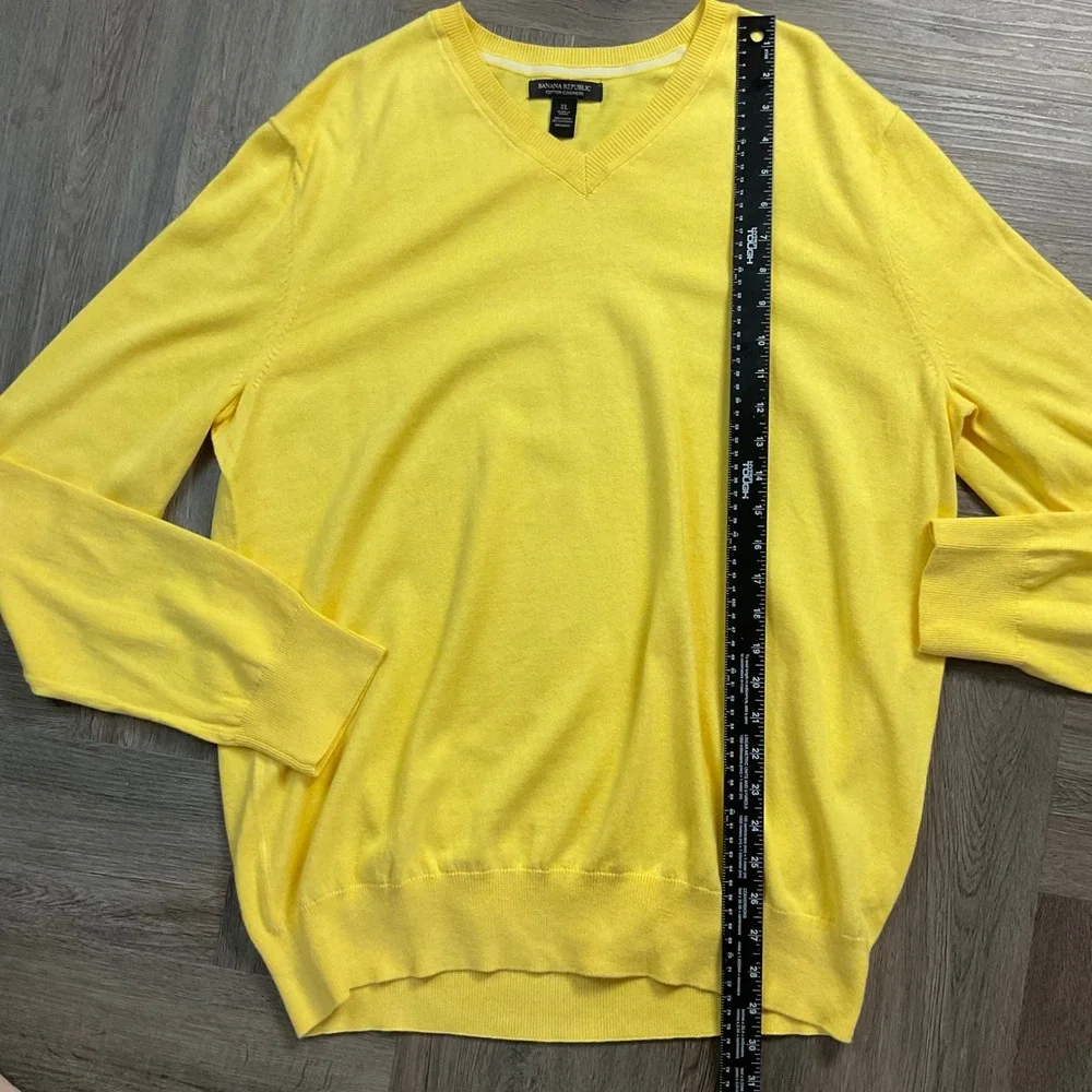 Banana Republic Cotton Cashmere Blend V-Neck Fine Knit Sweater Mens XL Yellow